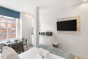 1 bedroom, iron/ironing board, free WiFi, bed sheets