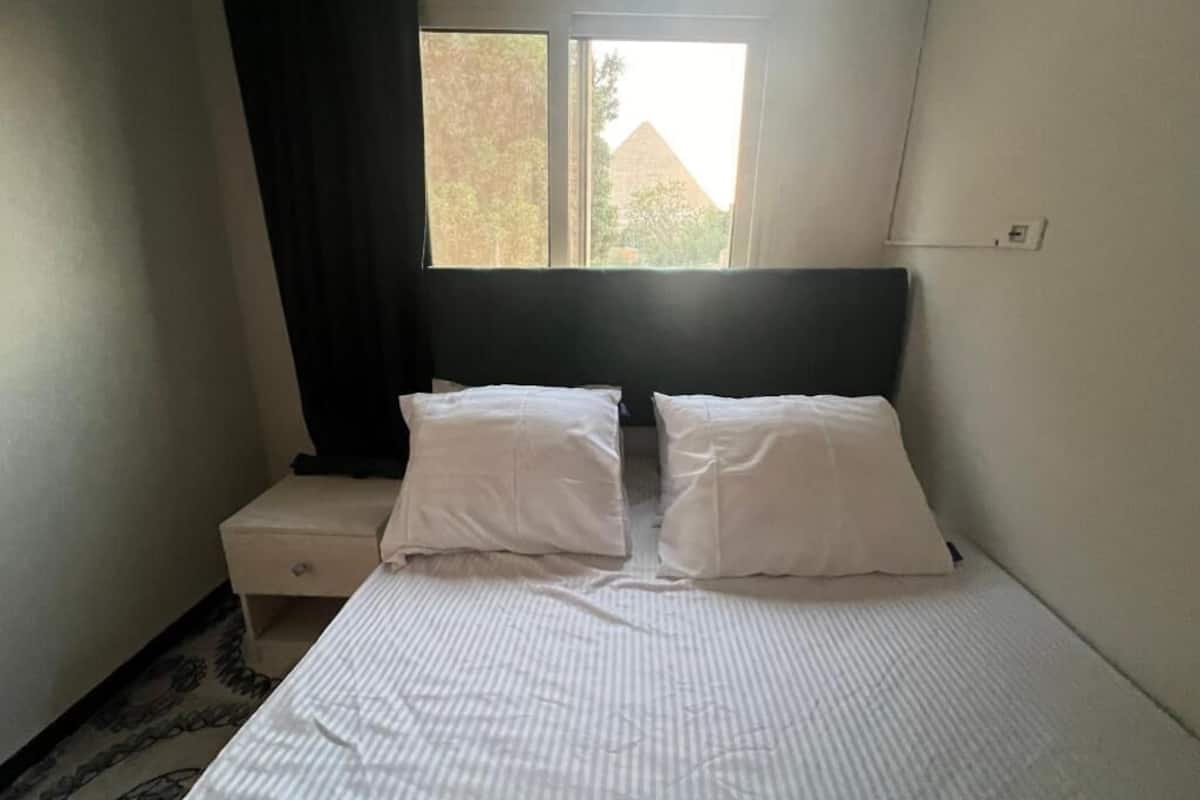 Habitación estándar con 1 cama doble o 2 individuales, vistas al desierto | Wifi gratis
