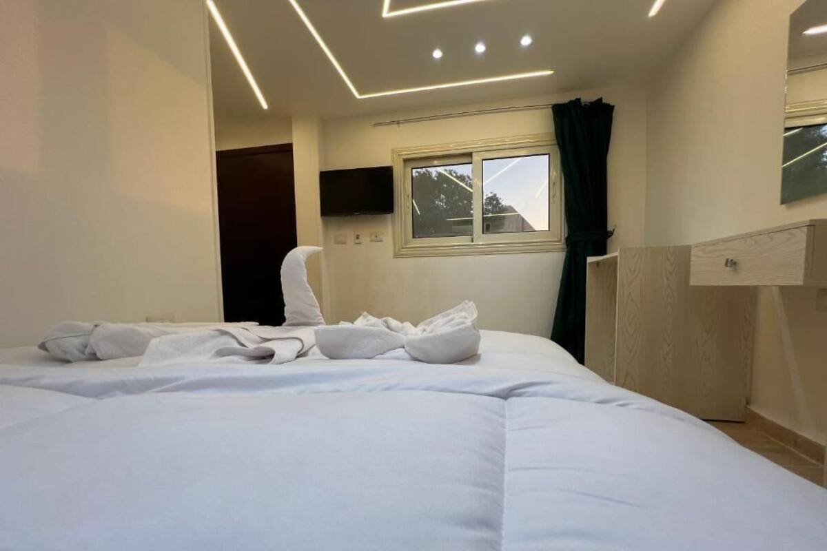 Habitación con 1 cama doble o 2 individuales, patio, vistas al desierto | Wifi gratis