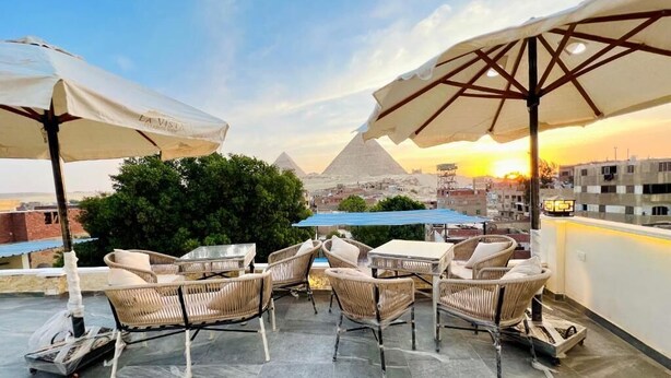 Unclassified image, 1 of 37, button - La Vista (Giza)