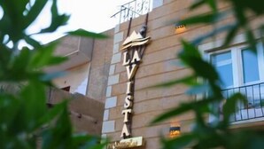 Unclassified image, 3 of 37, button - La Vista (Giza)