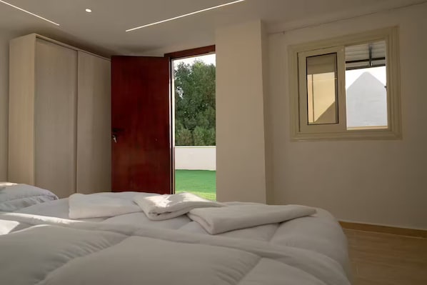 Deluxe Quadruple Room, Patio, Desert view | Free WiFi