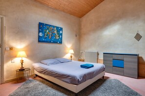 2 chambres, fer et planche à repasser, Wi-Fi, literie fournie