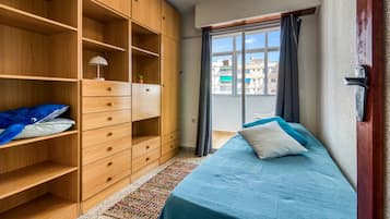 3 bedrooms, WiFi, bed sheets