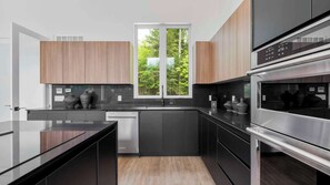 Fridge, microwave, dishwasher, coffee/tea maker