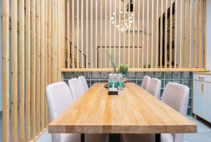 Comfort Suite | Living area - Shanghai Hills&XING 132 Family Homestay (Shanghai)