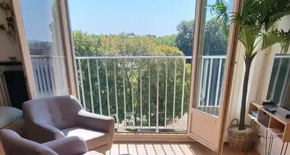 Bayard : Apartment with View, Parking, and Bike Room