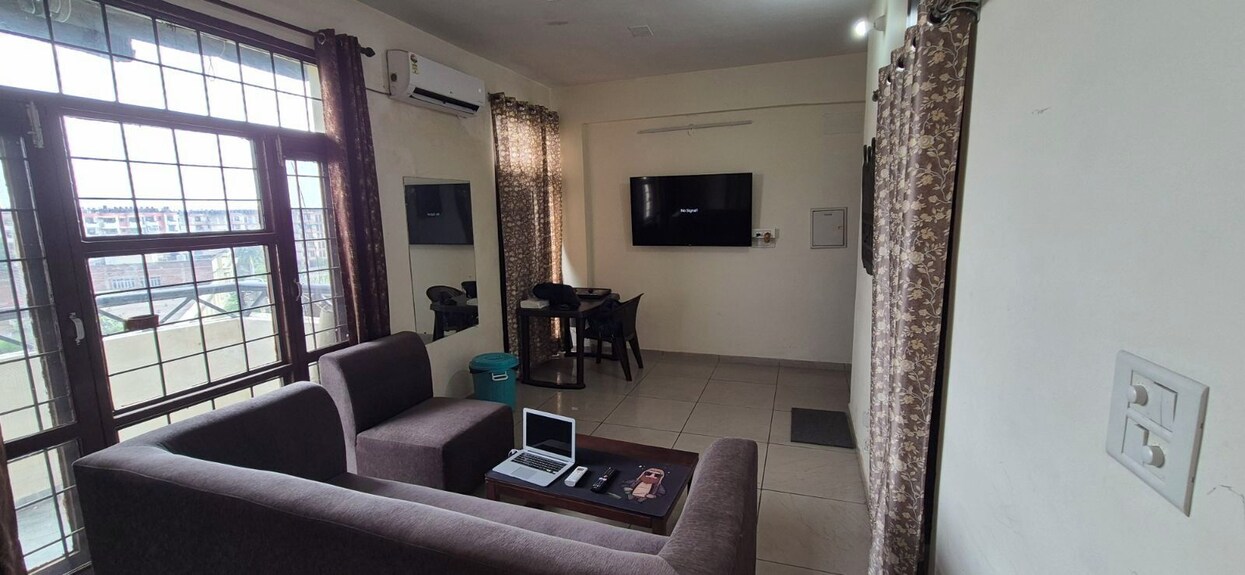 Entire Apartment In Chandigarh, India , Near Punjab Cricket Association Stadium - Chandigarh