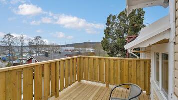 Superior Villa, City View | Balcony