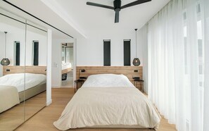 4 bedrooms, iron/ironing board, travel crib, free WiFi