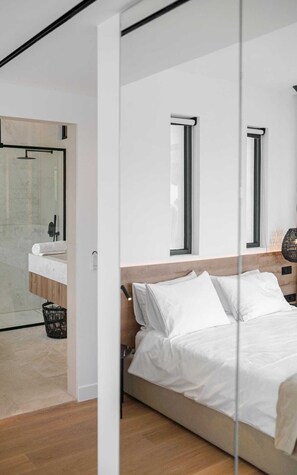 2 chambres, fer et planche à repasser, lit parapluie, Wi-Fi gratuit