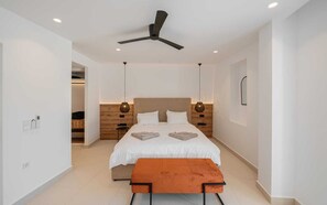 2 camere, una scrivania, ferro/asse da stiro, culla da viaggio