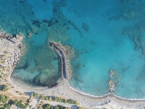 In Strandnähe, Liegestühle, Strandtücher