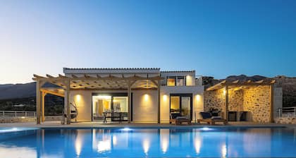 Pelagria Villa, a Sun-Kissed Path to the Beach