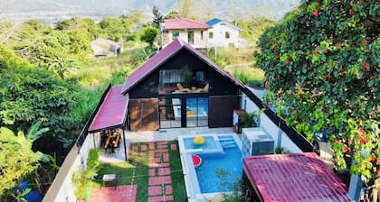 Private Villa in Rizal With Mountain View