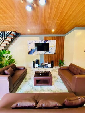 Villa, 2 Bedrooms, Accessible, Smoking | Living room