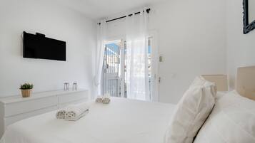 1 slaapkamer, een strijkplank/strijkijzer, wifi, beddengoed