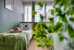 2 chambres, fer et planche à repasser, Wi-Fi gratuit, draps fournis