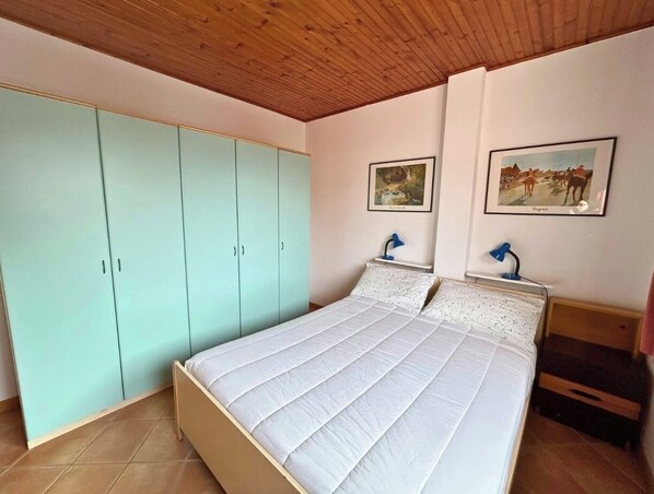 1 camera, Wi-Fi, lenzuola