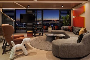 Penthouse, 3 Bedrooms (.) | Living area