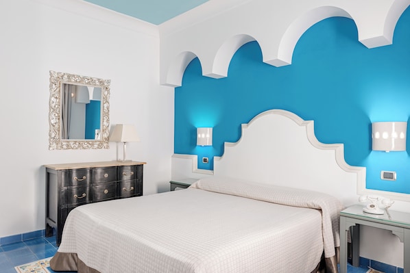 Habitación clásica con 1 cama matrimonial o 2 individuales | Caja de seguridad en la habitación, insonorización y wifi gratis 
