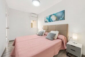 2 Schlafzimmer, Bügeleisen/Bügelbrett, WLAN, Bettwäsche
