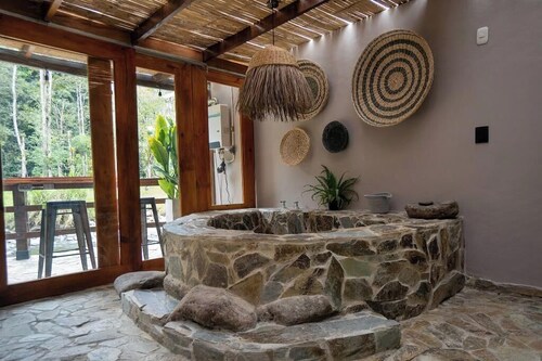 Luxury Riverfront Rainforest Retreat - Designer 3BR Estate + Private Cabin