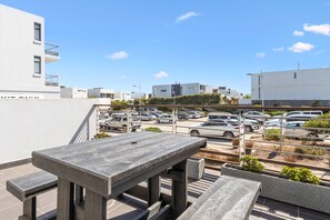 Apartment (0 Bedroom) | Interior - Eden on the Bay 71 (Cape Town)