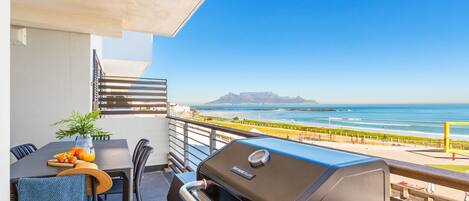 Apartment (3 Bedrooms) | Front of property