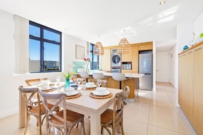 Interior - Eden On The Bay 168 (Cape Town)