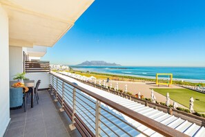 Apartment (3 Bedrooms) | Interior - Eden On The Bay 168 (Cape Town)