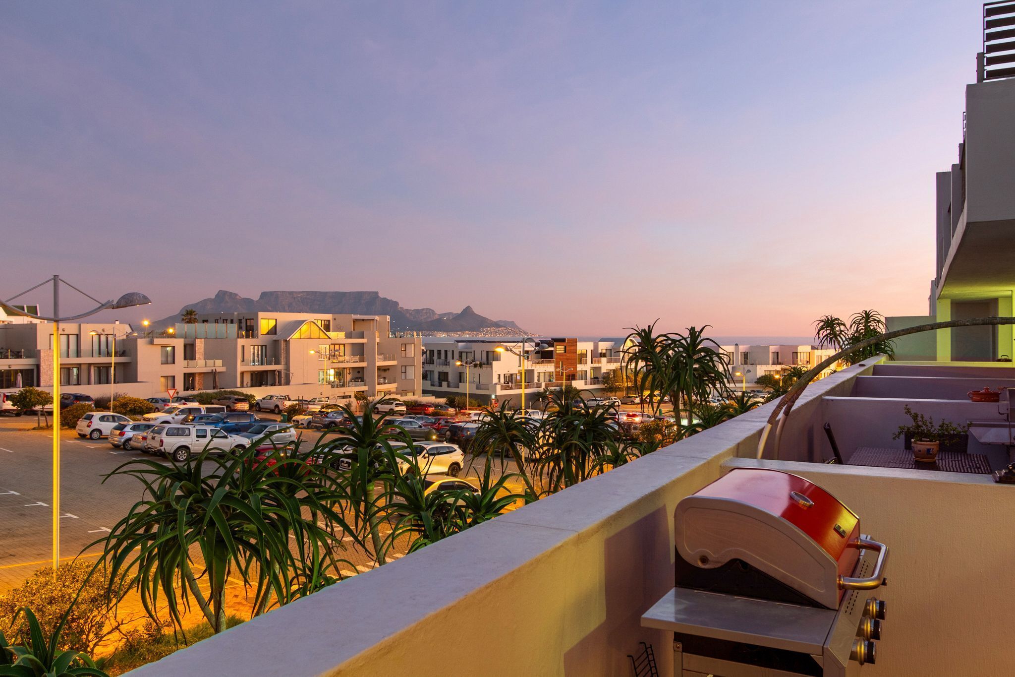 Apartment (2 Bedrooms) | Front of property