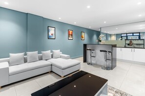 Apartment (1 Bedroom) | Interior