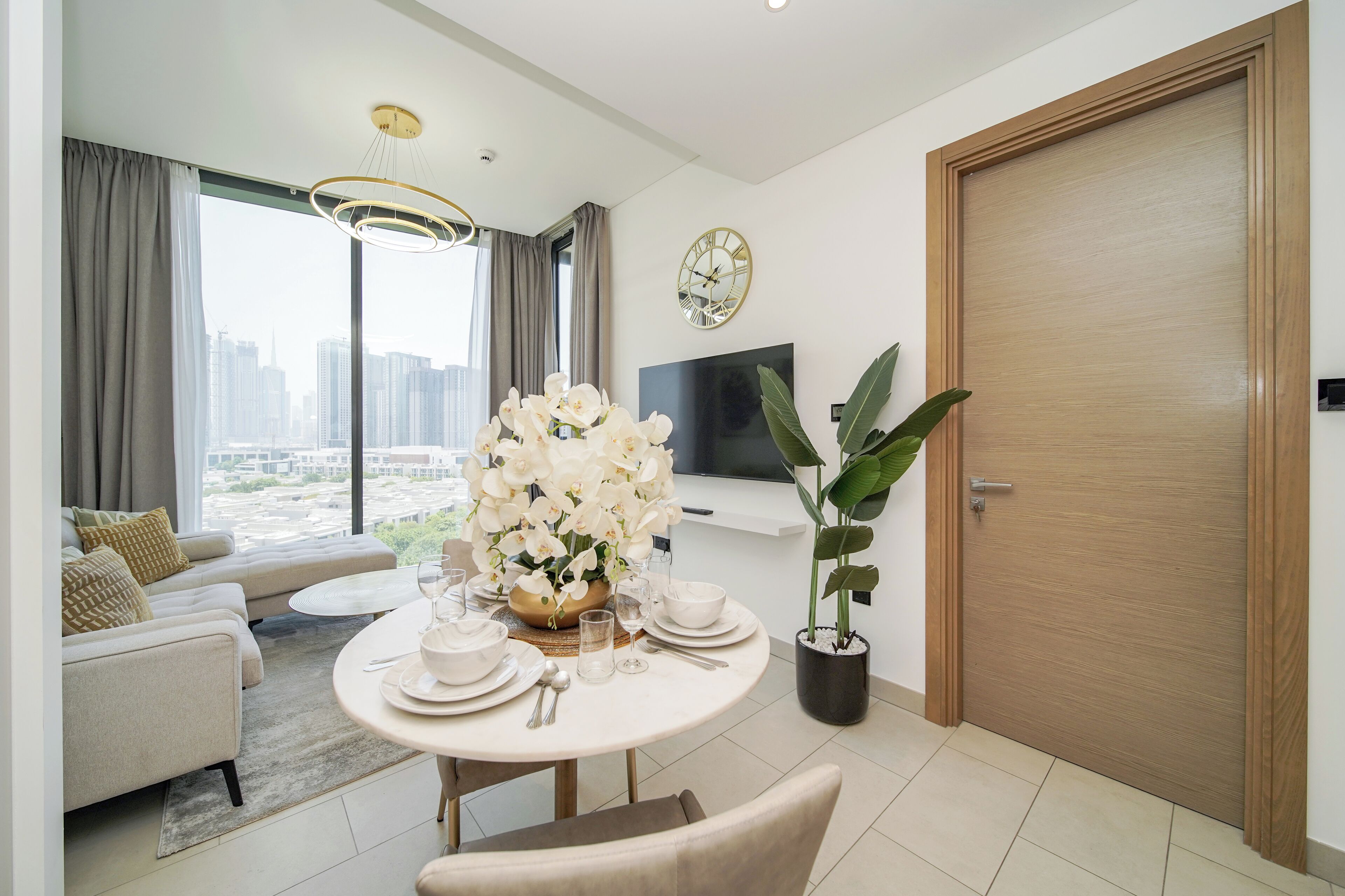 Apartamento de lujo, balcón, vistas a la ciudad | Servicio de comidas en la habitación