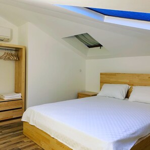 1 bedroom, iron/ironing board, Internet, bed sheets