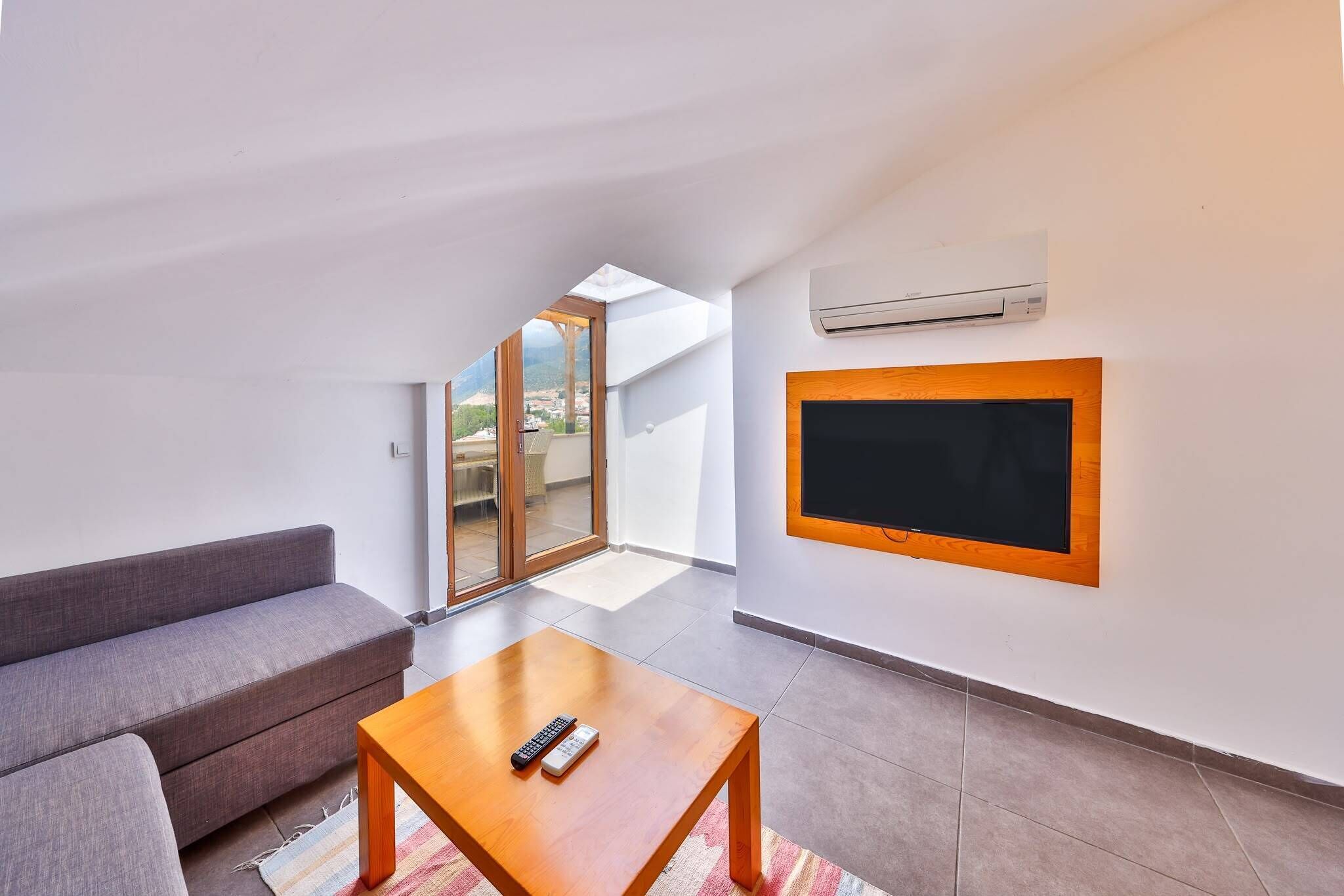 Charming Penthouse With Terrace With Ac In Kas - Kaş