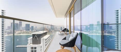 럭셔리 아파트, 발코니, 마리나 전망 | 발코니