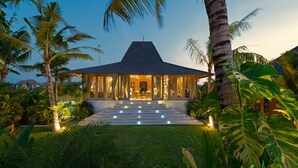 Ảnh chưa phân loại, 3 trong số 26 ảnh, nút