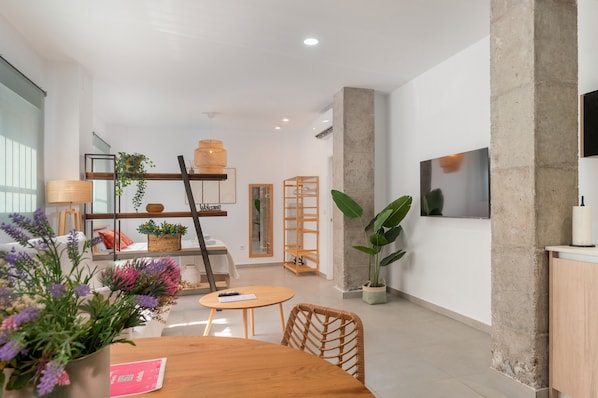 2 dormitorios, tabla de planchar con plancha, wifi y ropa de cama