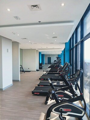 Gym - PVH - Stylish 1BR - Azizi Riviera (Dubai)