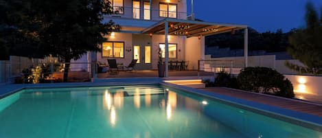 Piscine extérieure