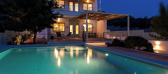AK-Green Villa