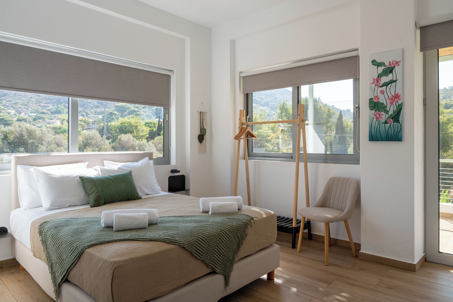 4 bedrooms, in-room safe, iron/ironing board, free WiFi