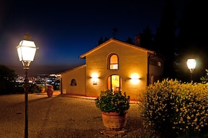 Villa, Smoking