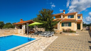Pool - Villa Ulika by Villas Guide (Vodnjan)