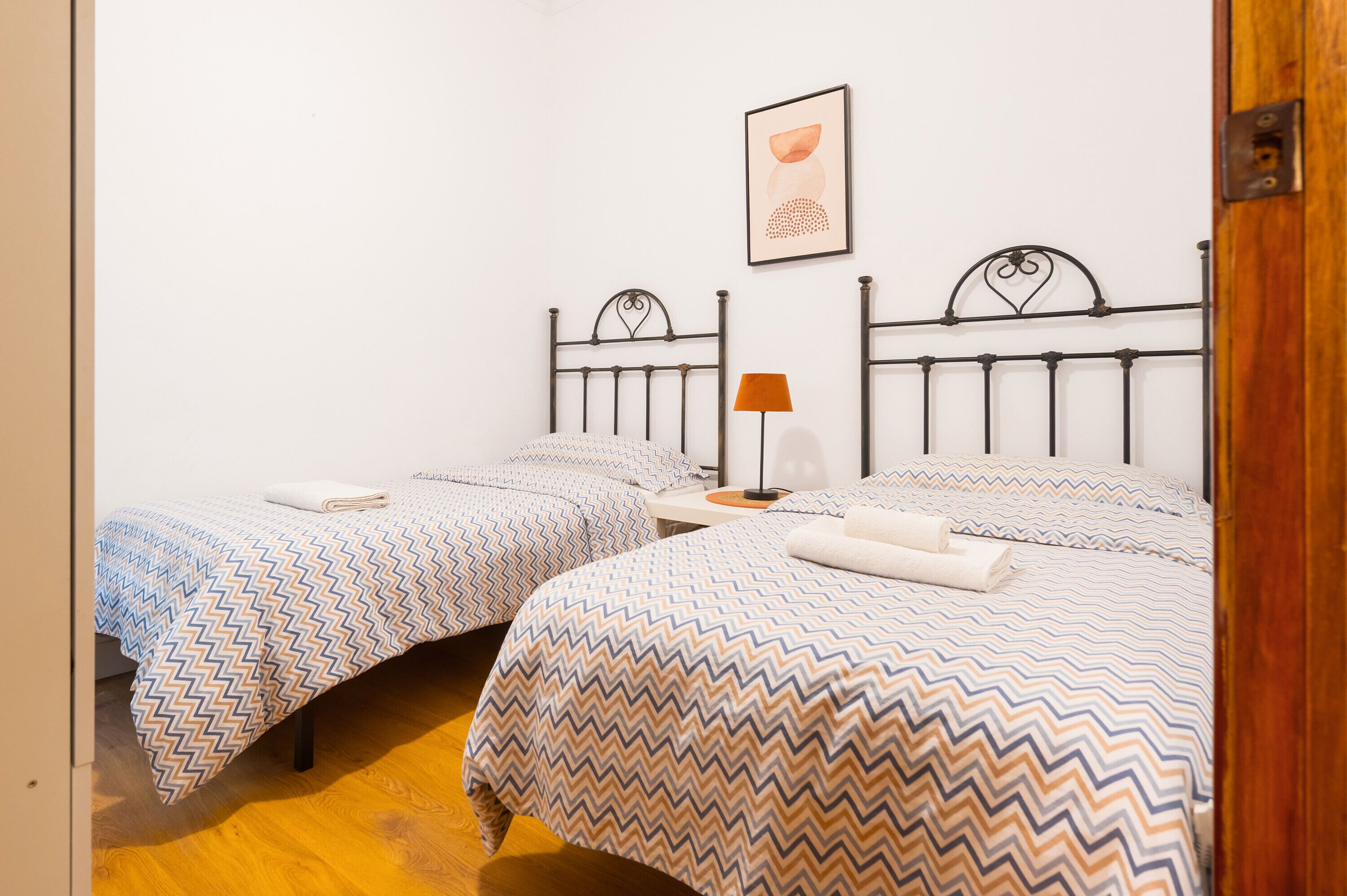 2 slaapkamers, een strijkplank/strijkijzer, wifi, beddengoed