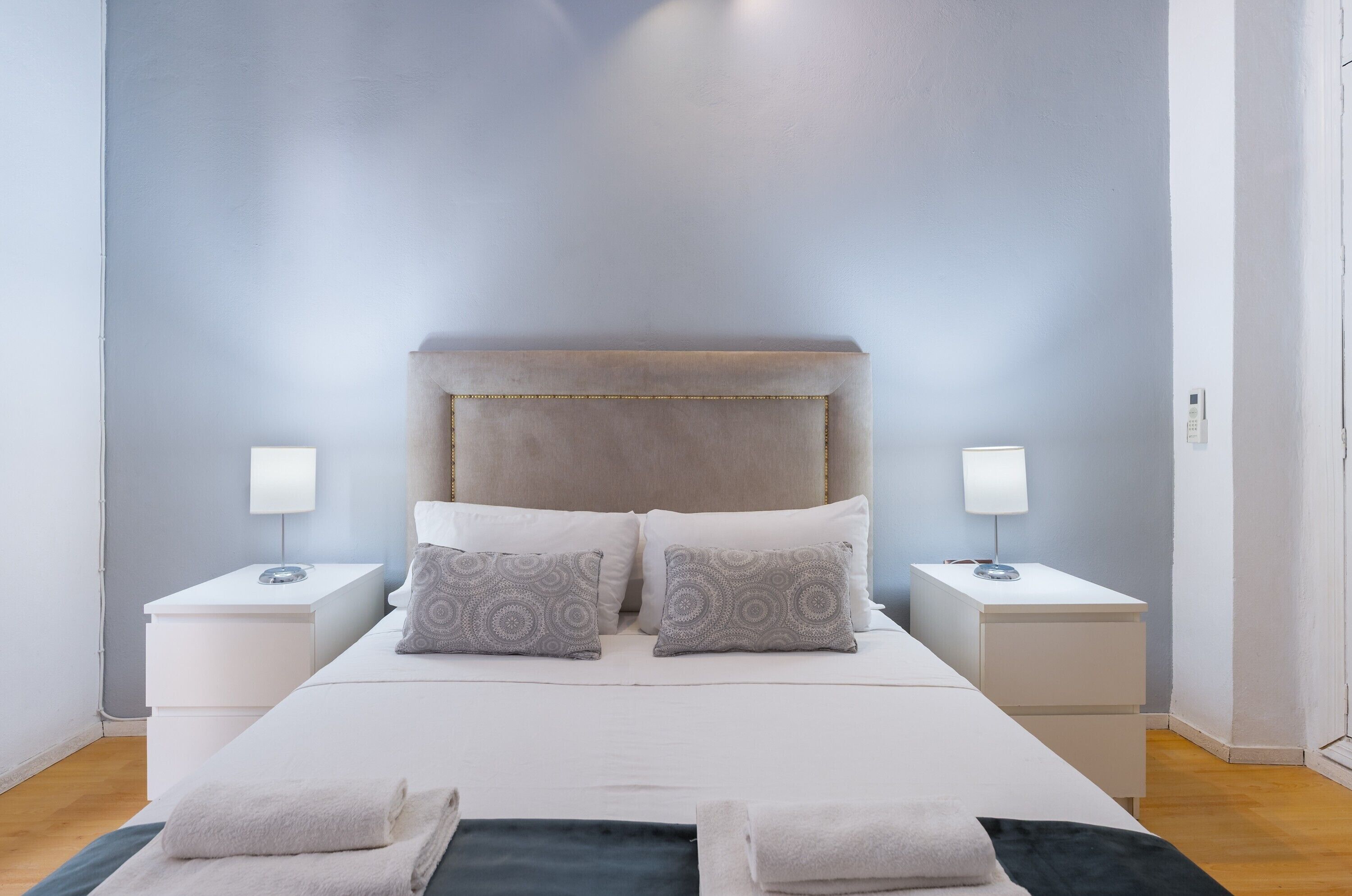 2 makuuhuonetta, silitysrauta/-lauta, Wi-Fi, vuodevaatteet