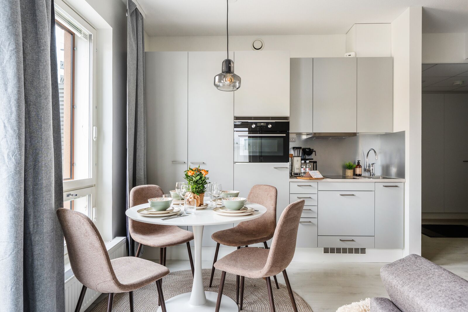 Familjelägenhet | Eget kök | Kylskåp, mikrovågsugn, ugn och spishäll