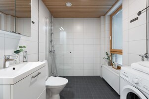 Family Condo | Bathroom | Shower, hair dryer, bidet, heated floors