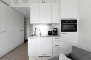 Standard-Dreibettzimmer | Eigene Küche